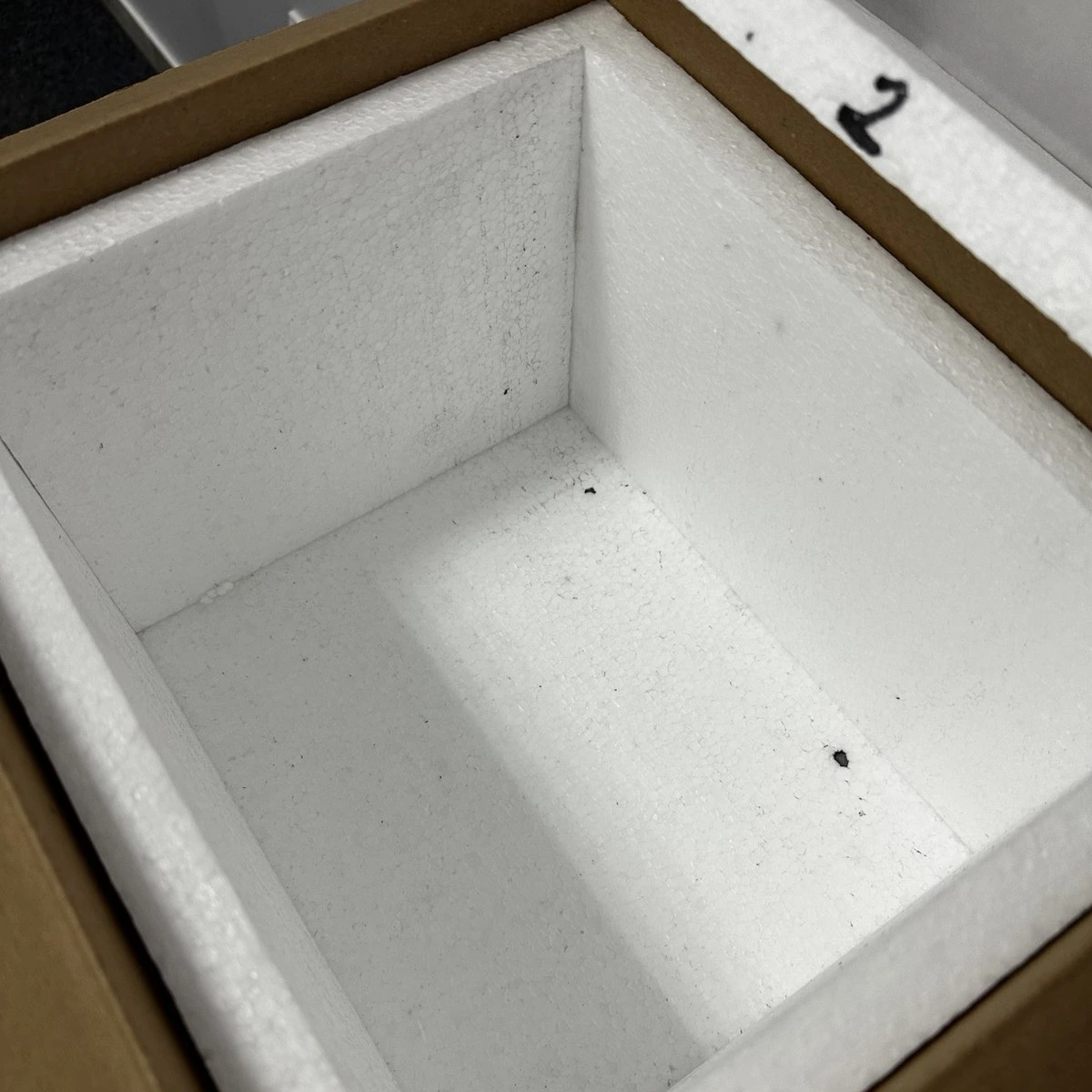 hungarocell-beleses-hotarto-doboz-2-cm